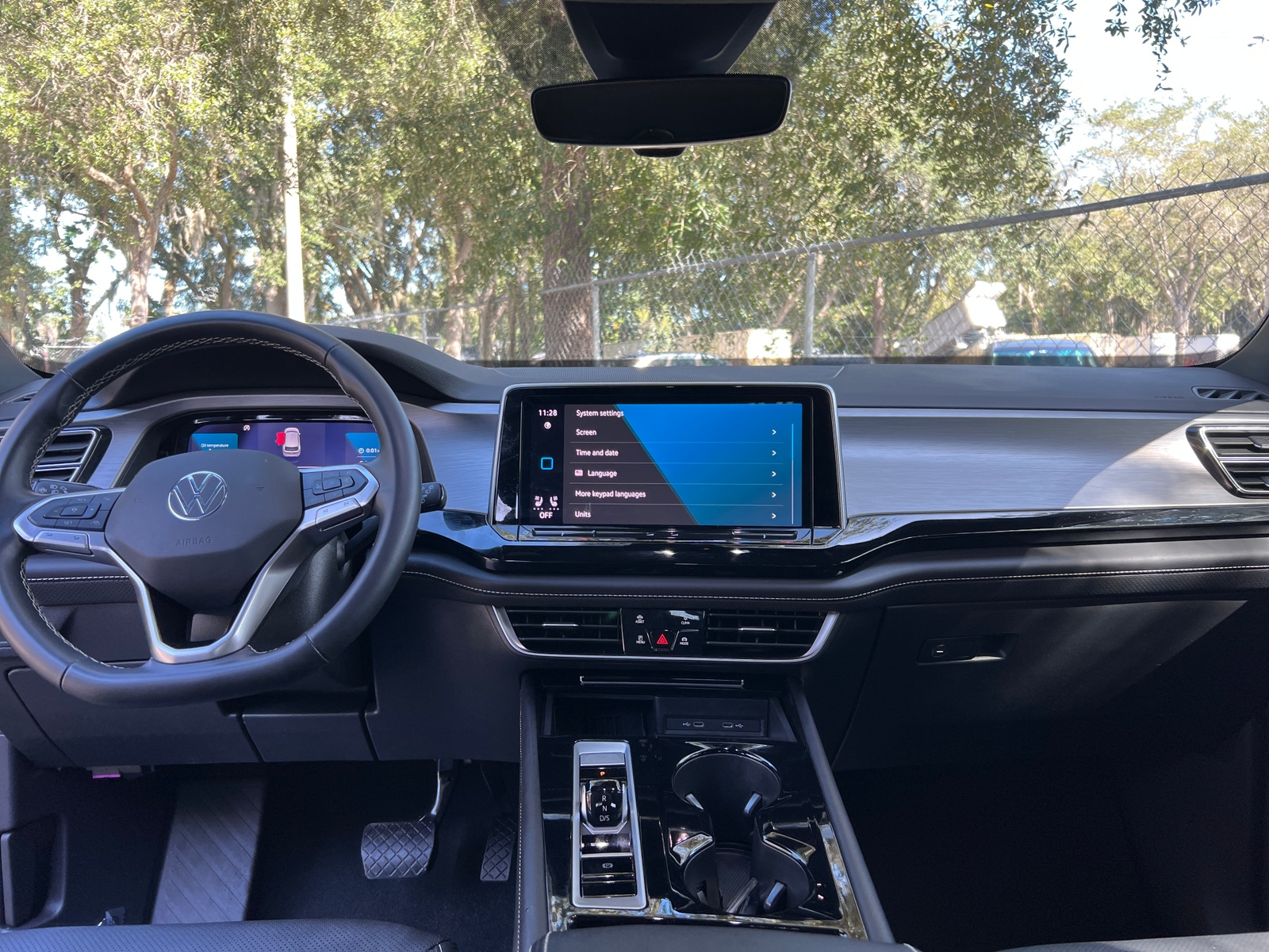 Thumbnail: 2025 Volkswagen Atlas - 3