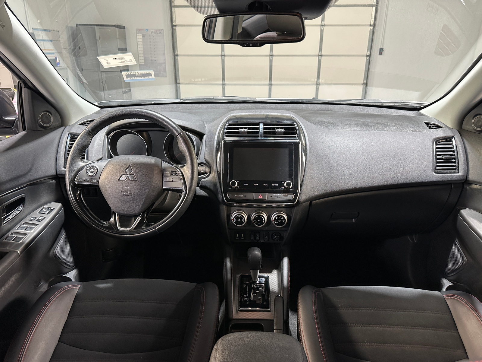 Thumbnail: 2024 Mitsubishi Outlander Sport - 2