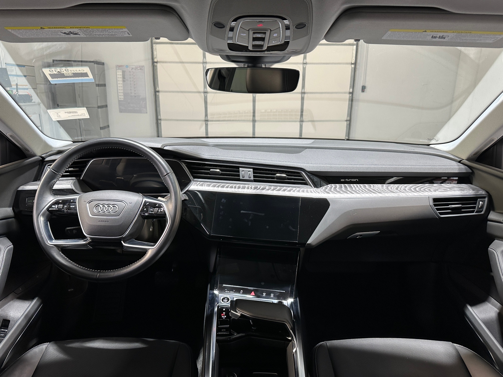 Thumbnail: 2021 Audi e-tron S - 2