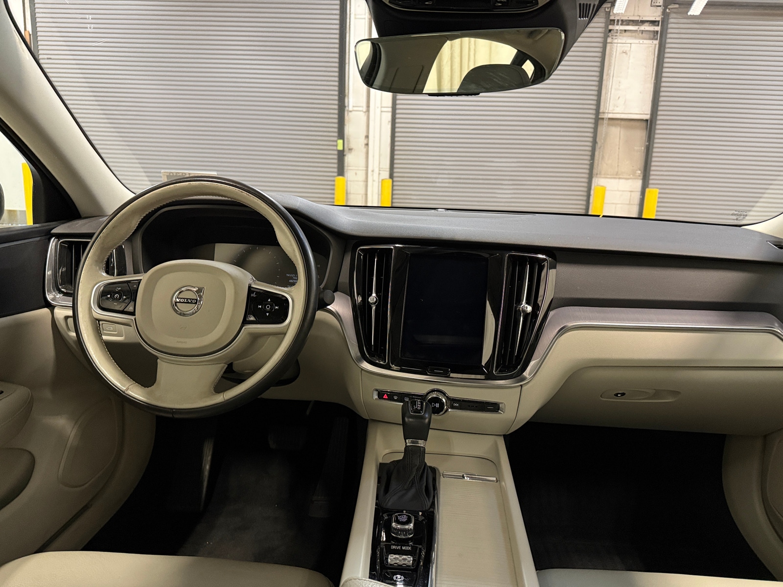 Thumbnail: 2019 Volvo S60 - 2