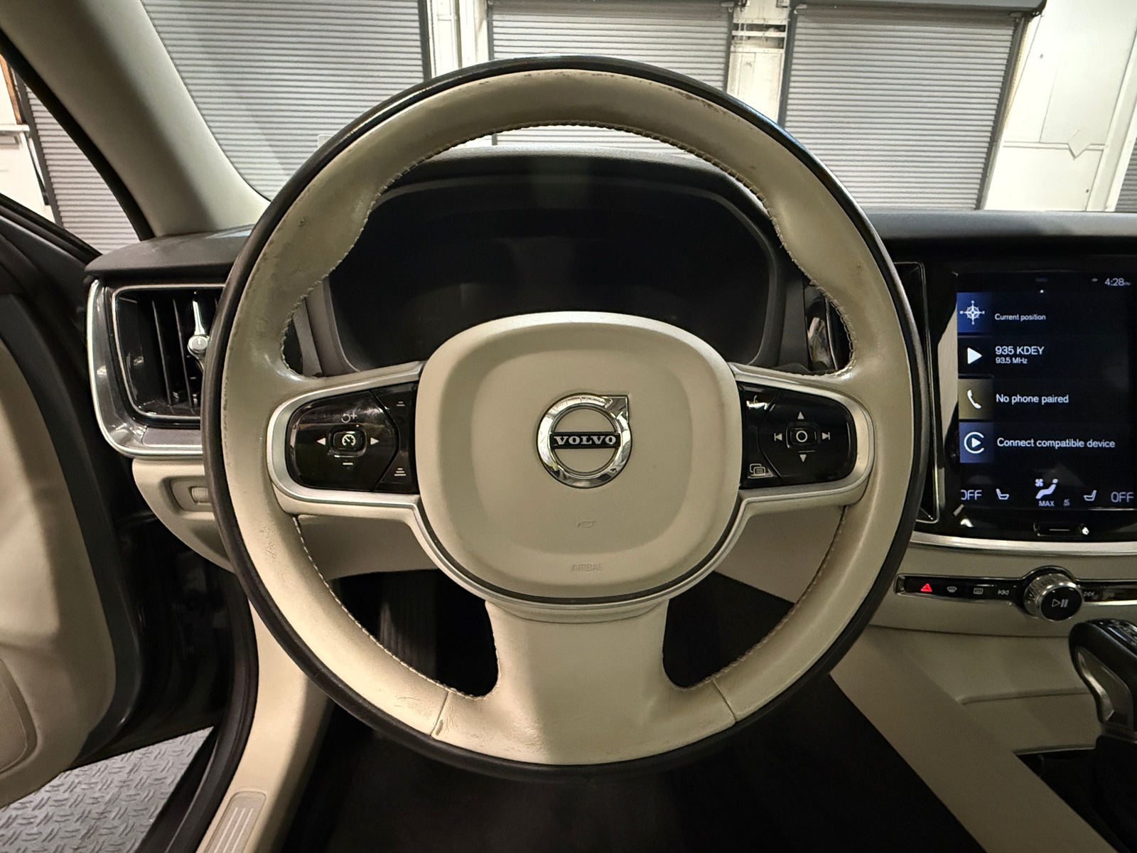 Thumbnail: 2019 Volvo S60 - 4