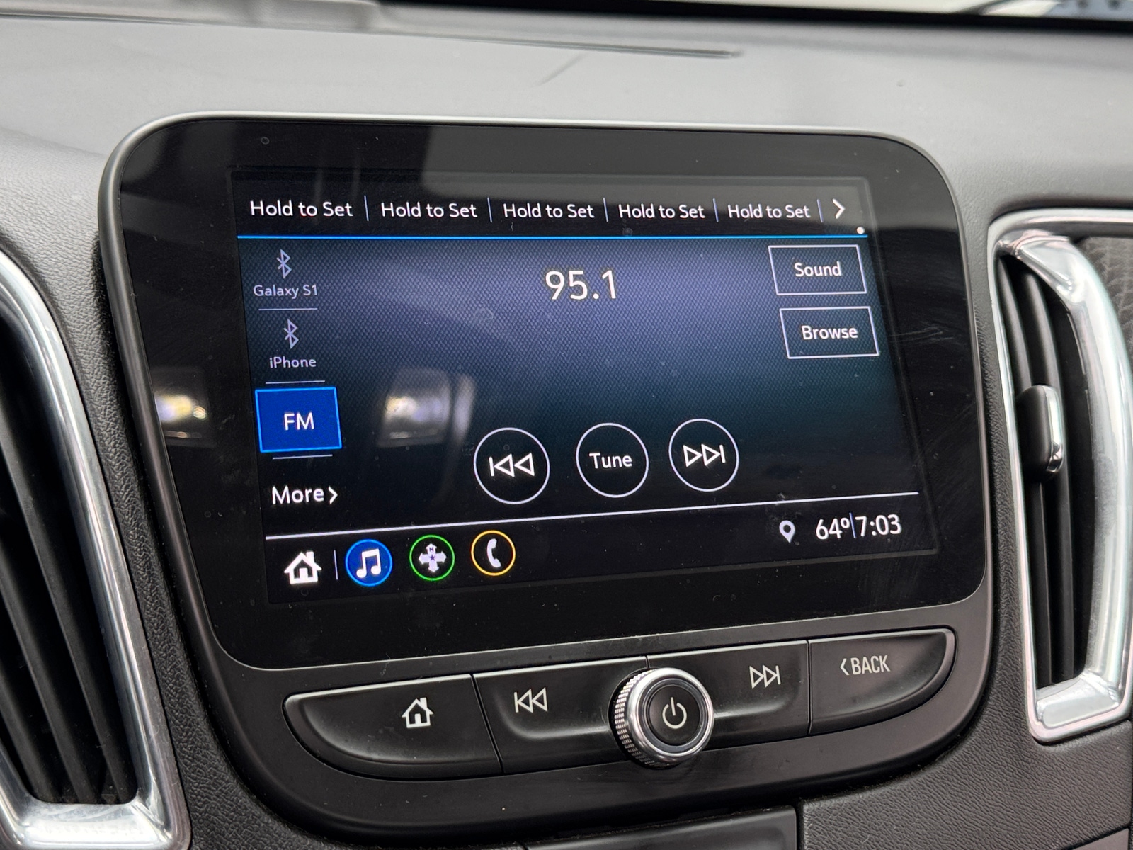 Thumbnail: 2019 Chevrolet Malibu - 4