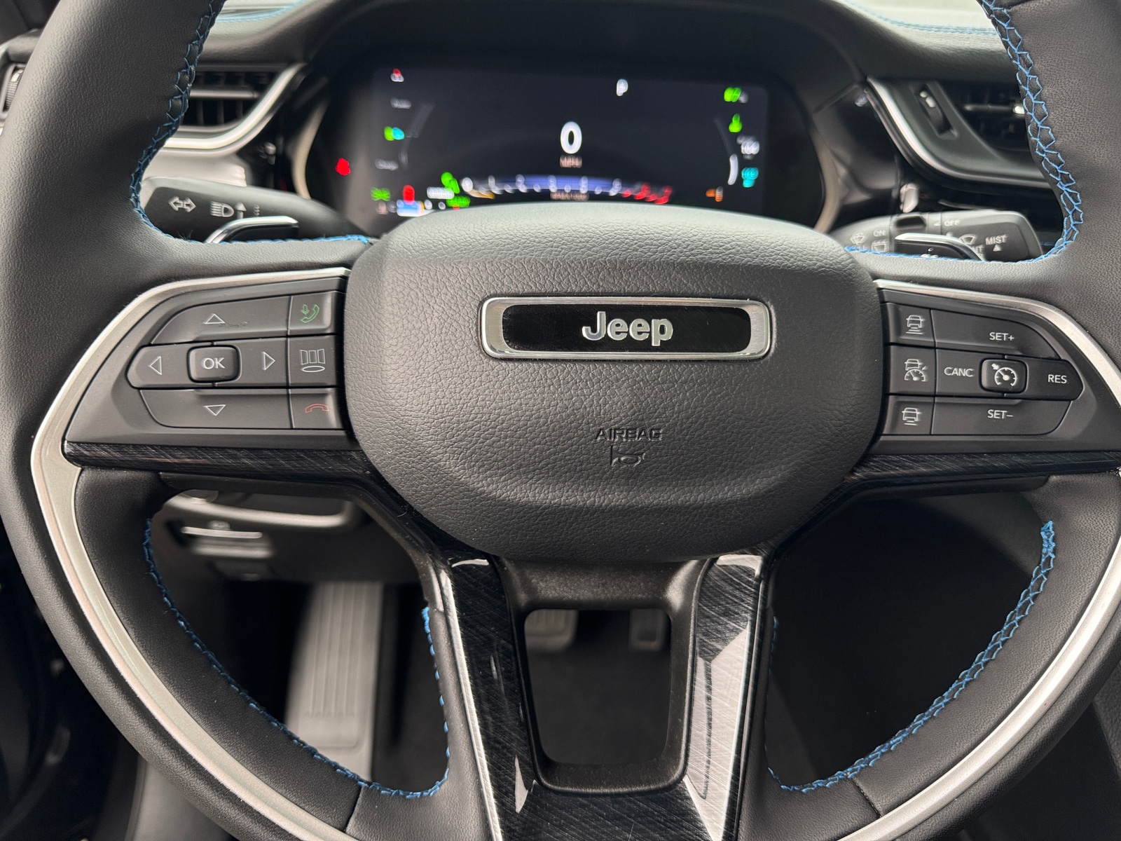 Thumbnail: 2024 Jeep Grand Cherokee - 5