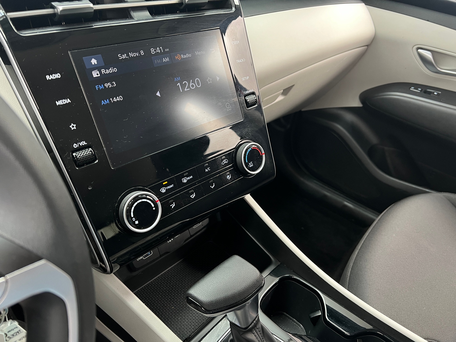 Thumbnail: 2023 Hyundai Tucson - 4