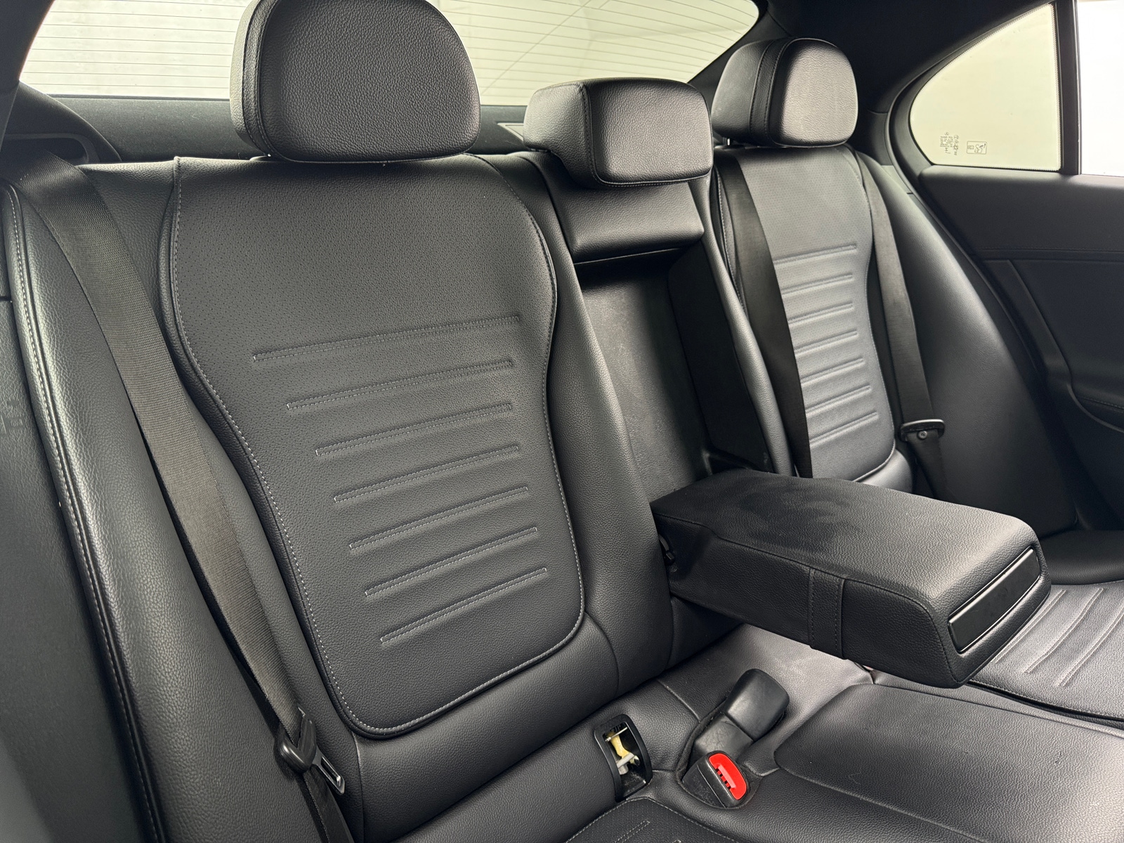 Thumbnail: 2024 Mercedes-Benz C-Class - 5