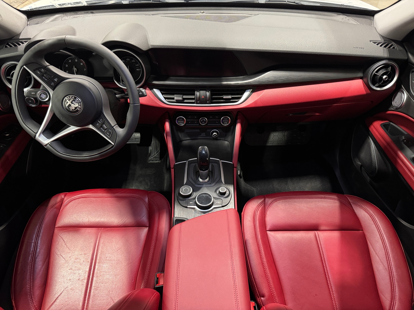 Thumbnail: 2019 Alfa Romeo Stelvio - 2