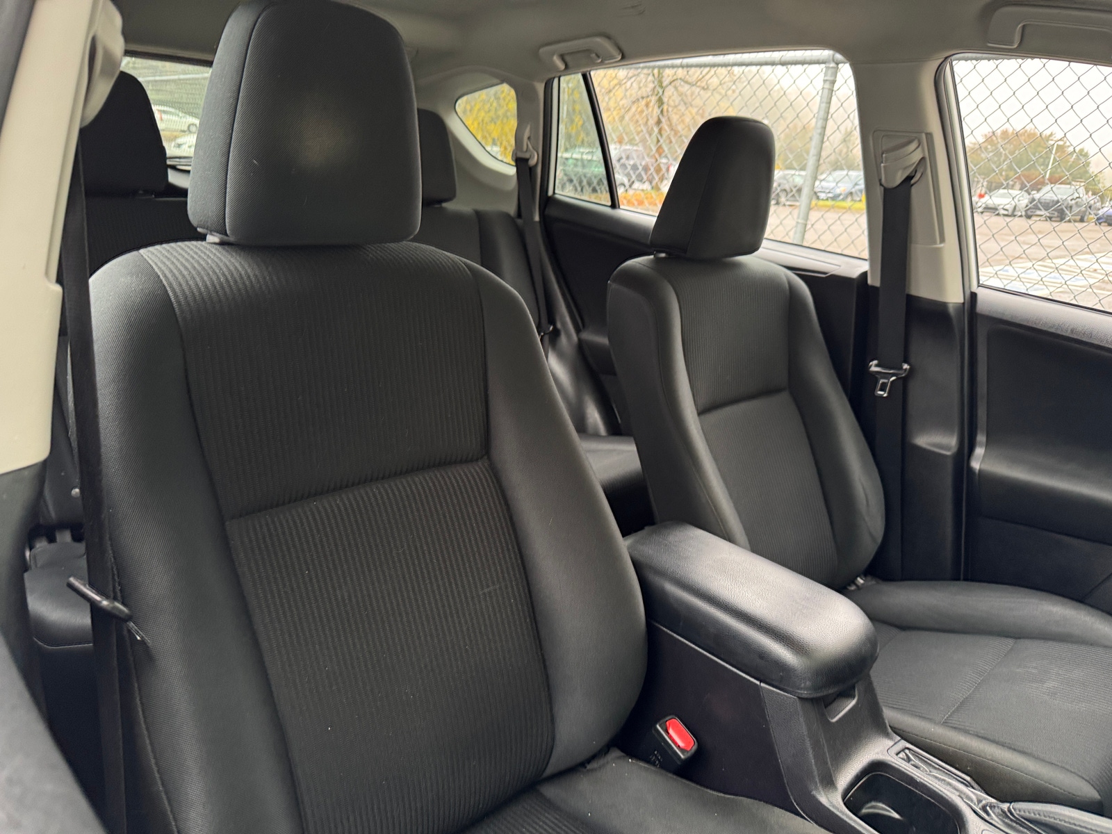 Thumbnail: 2018 Toyota RAV4 - 2