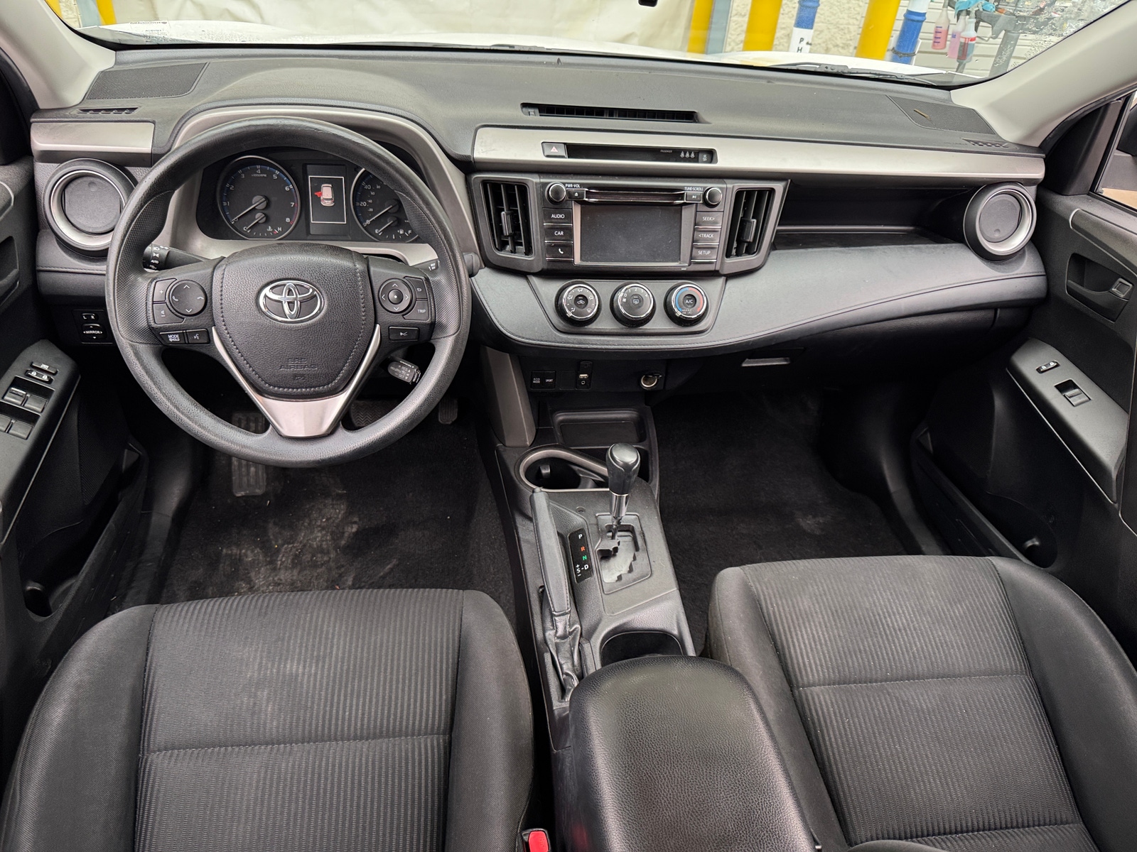 Thumbnail: 2018 Toyota RAV4 - 3