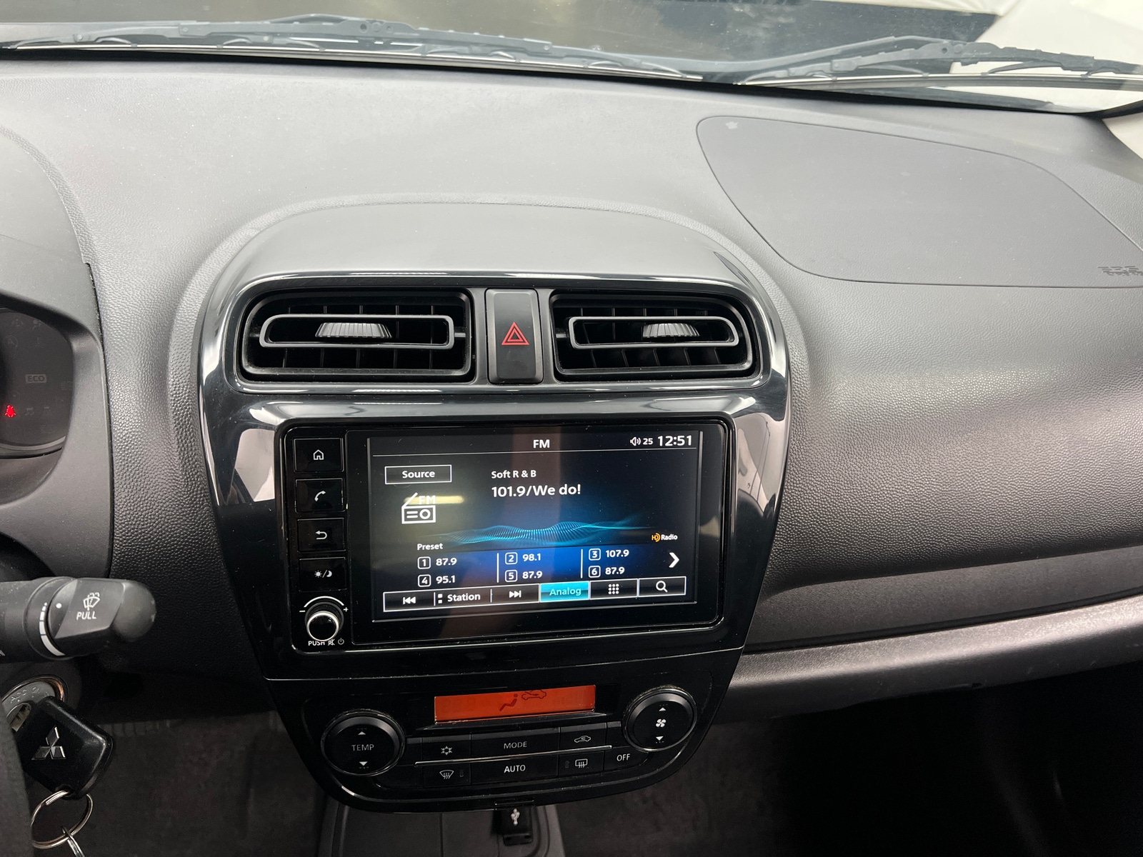 Thumbnail: 2023 Mitsubishi Mirage G4 - 4