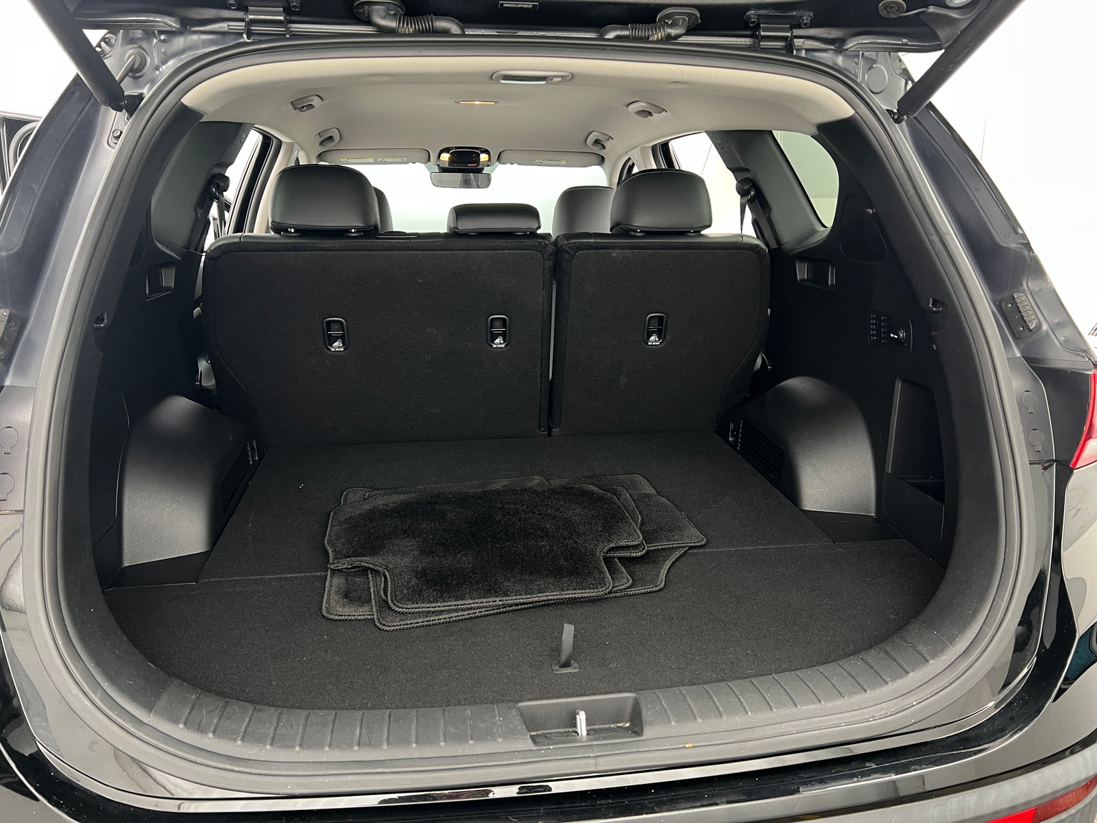 Thumbnail: 2023 Hyundai Santa Fe - 6