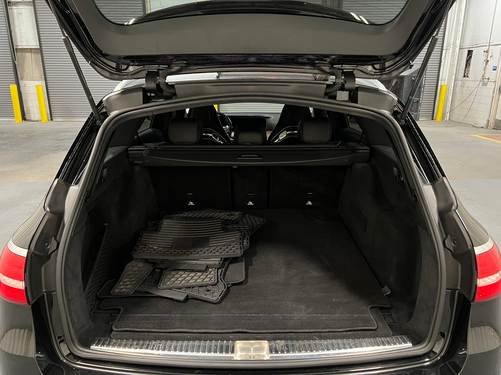 Thumbnail: 2019 Mercedes-Benz E-Class - 6