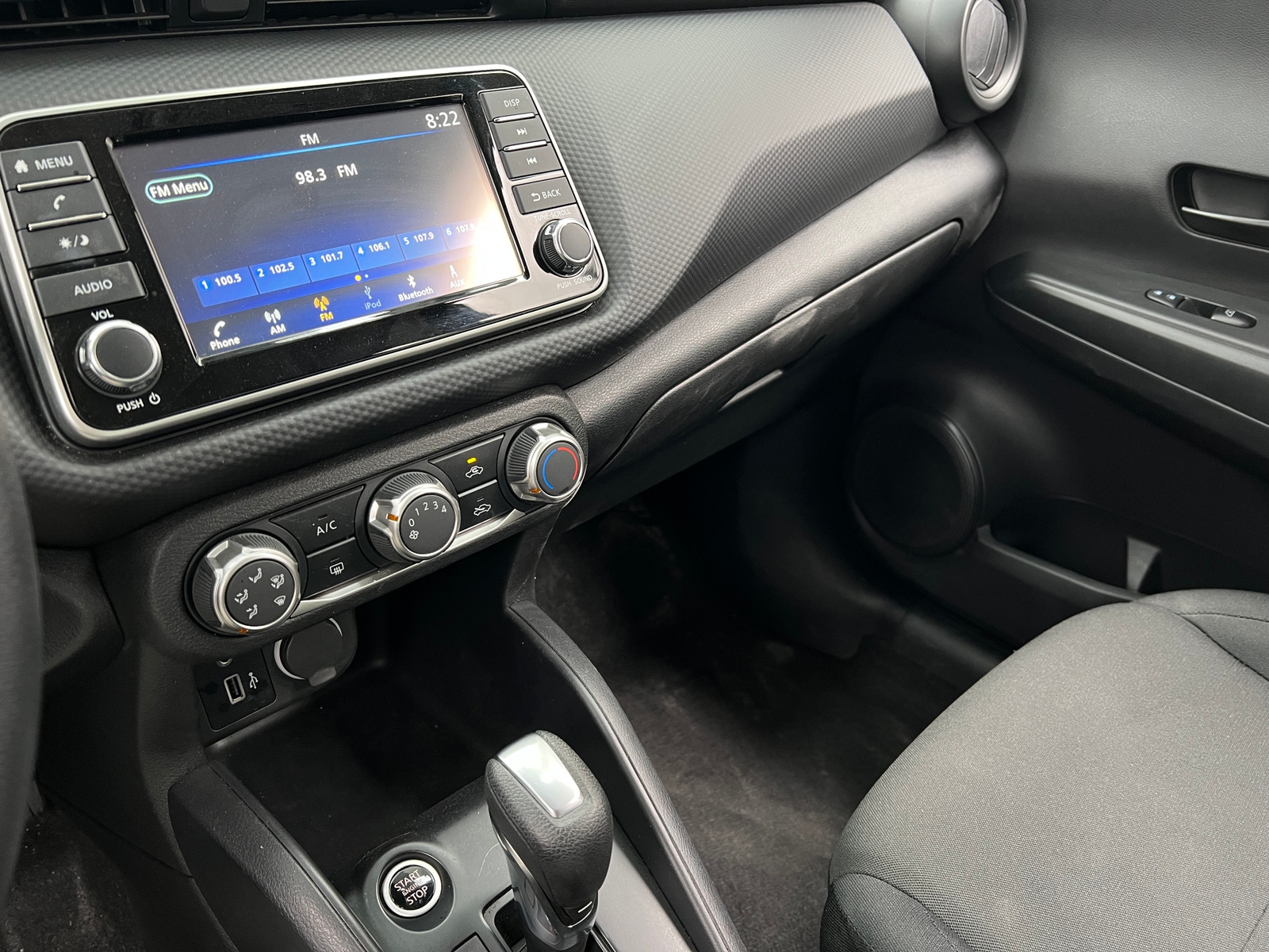 Thumbnail: 2024 Nissan Kicks - 4