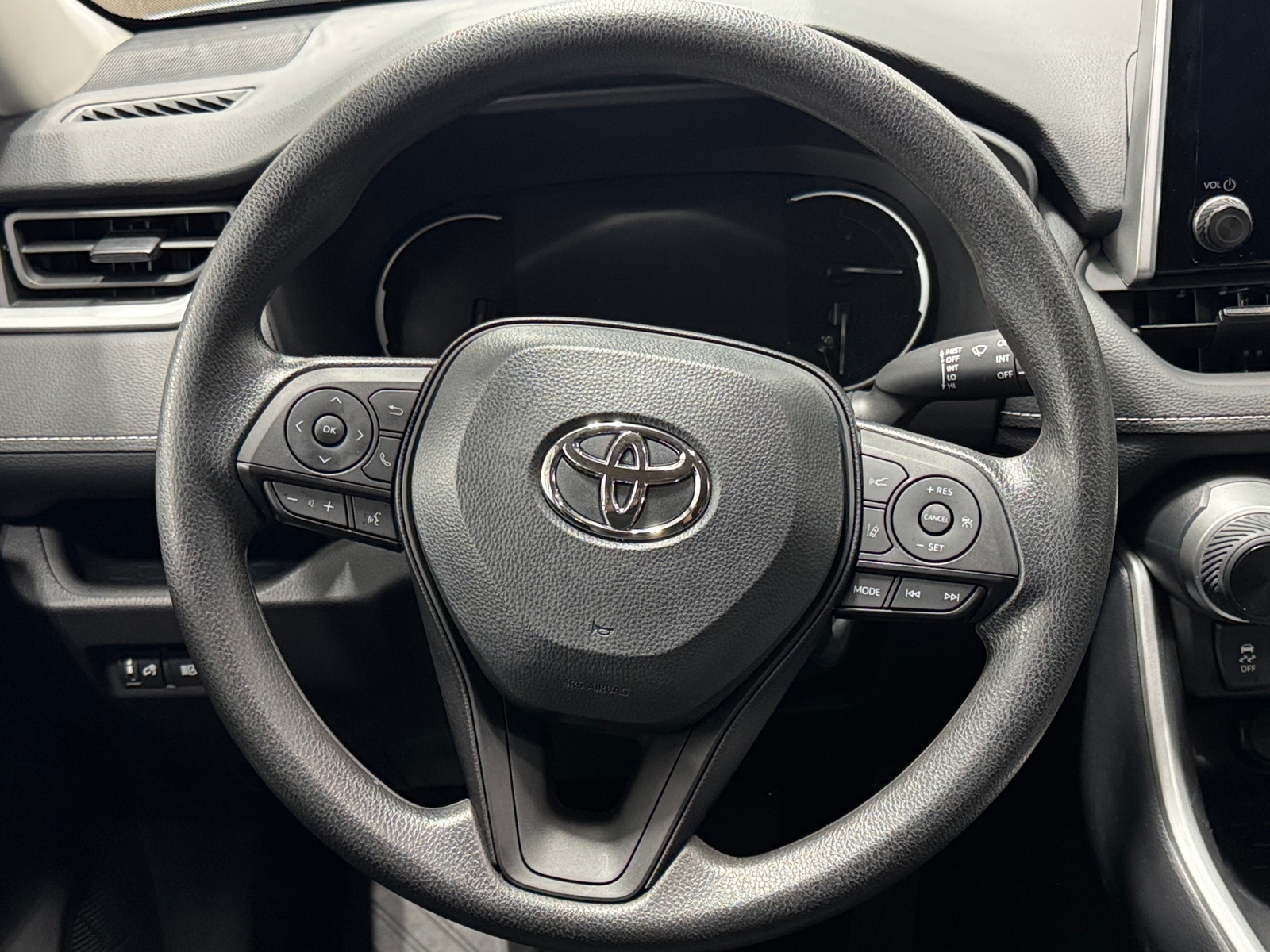 Thumbnail: 2025 Toyota RAV4 - 5