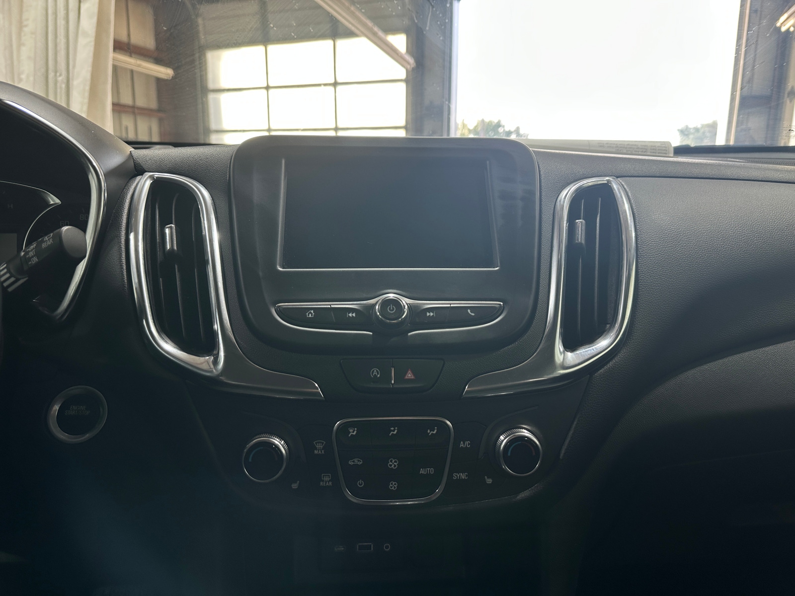 Thumbnail: 2024 Chevrolet Equinox - 4