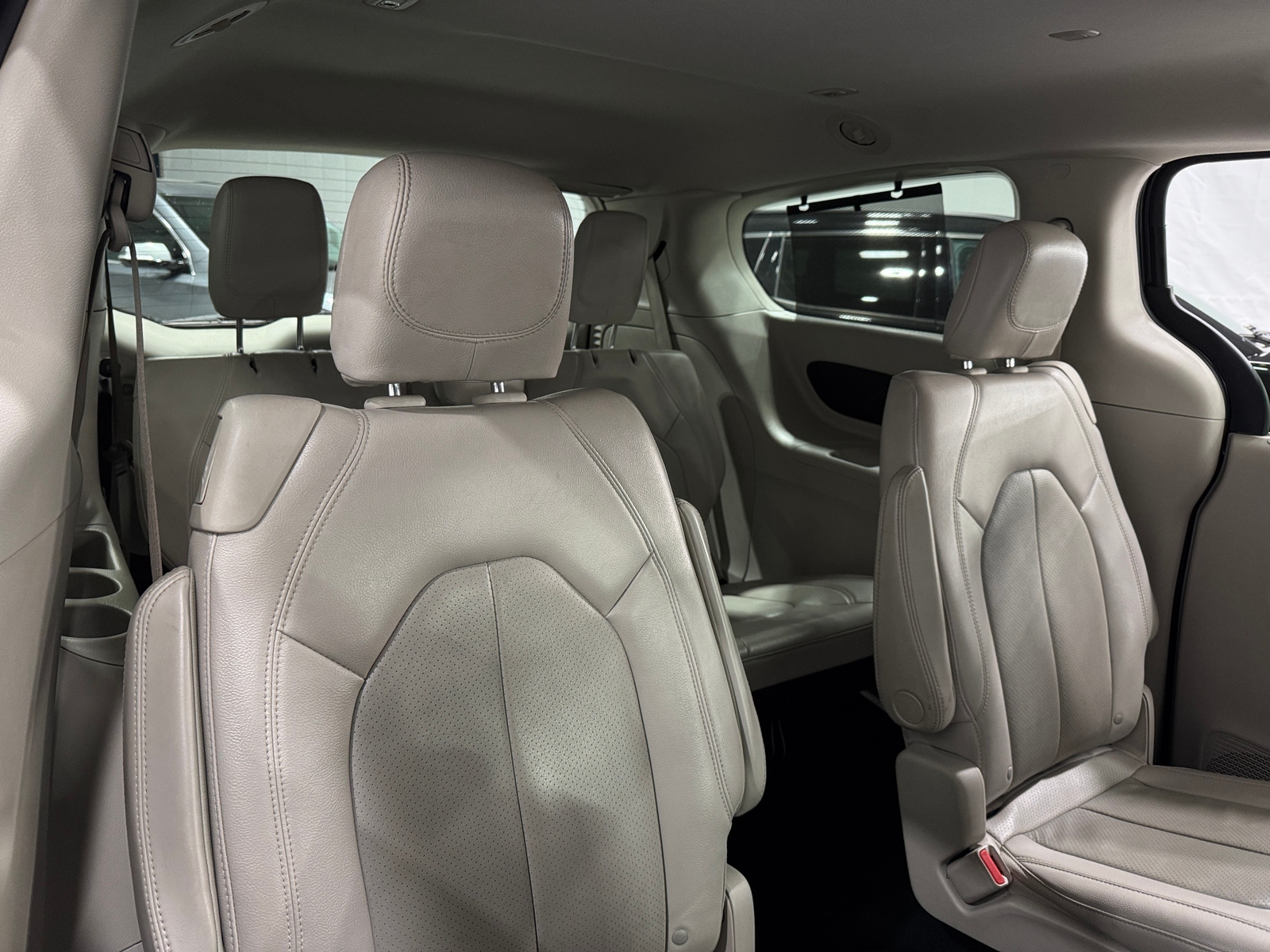 Thumbnail: 2021 Chrysler Pacifica - 5