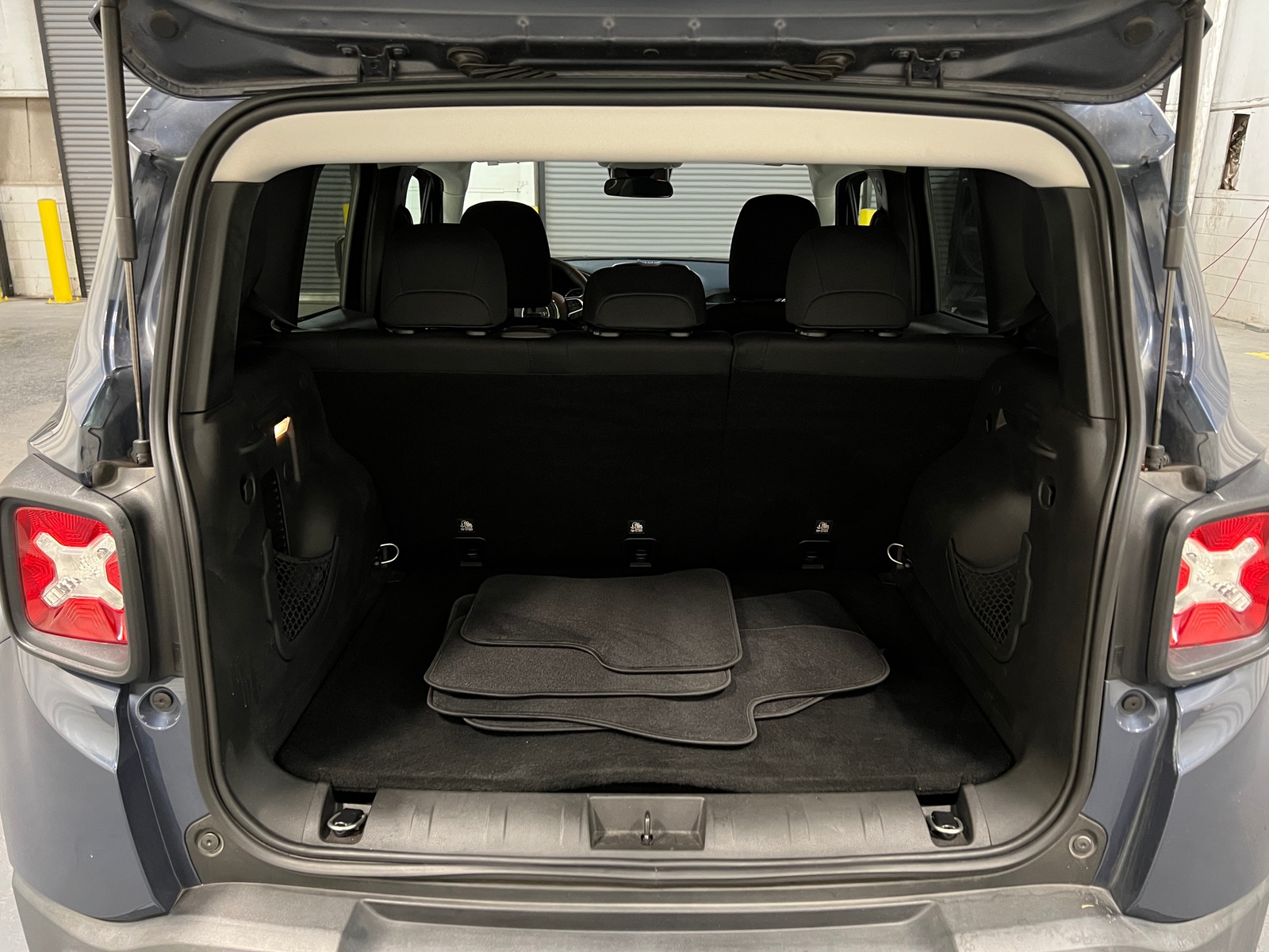 Thumbnail: 2020 Jeep Renegade - 7