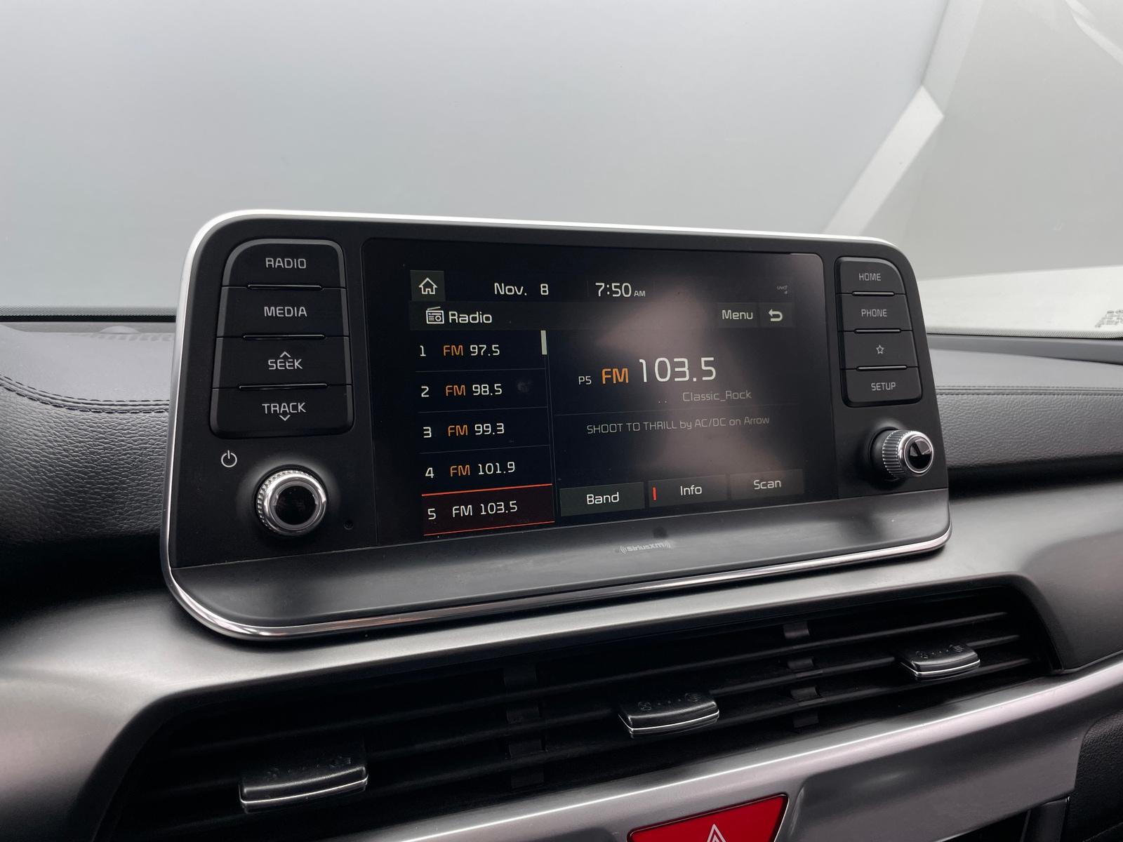 Thumbnail: 2020 Kia Telluride - 3
