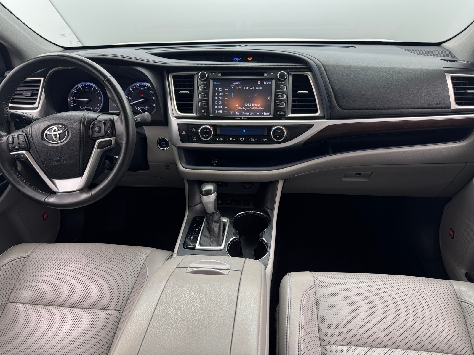 Thumbnail: 2015 Toyota Highlander - 2