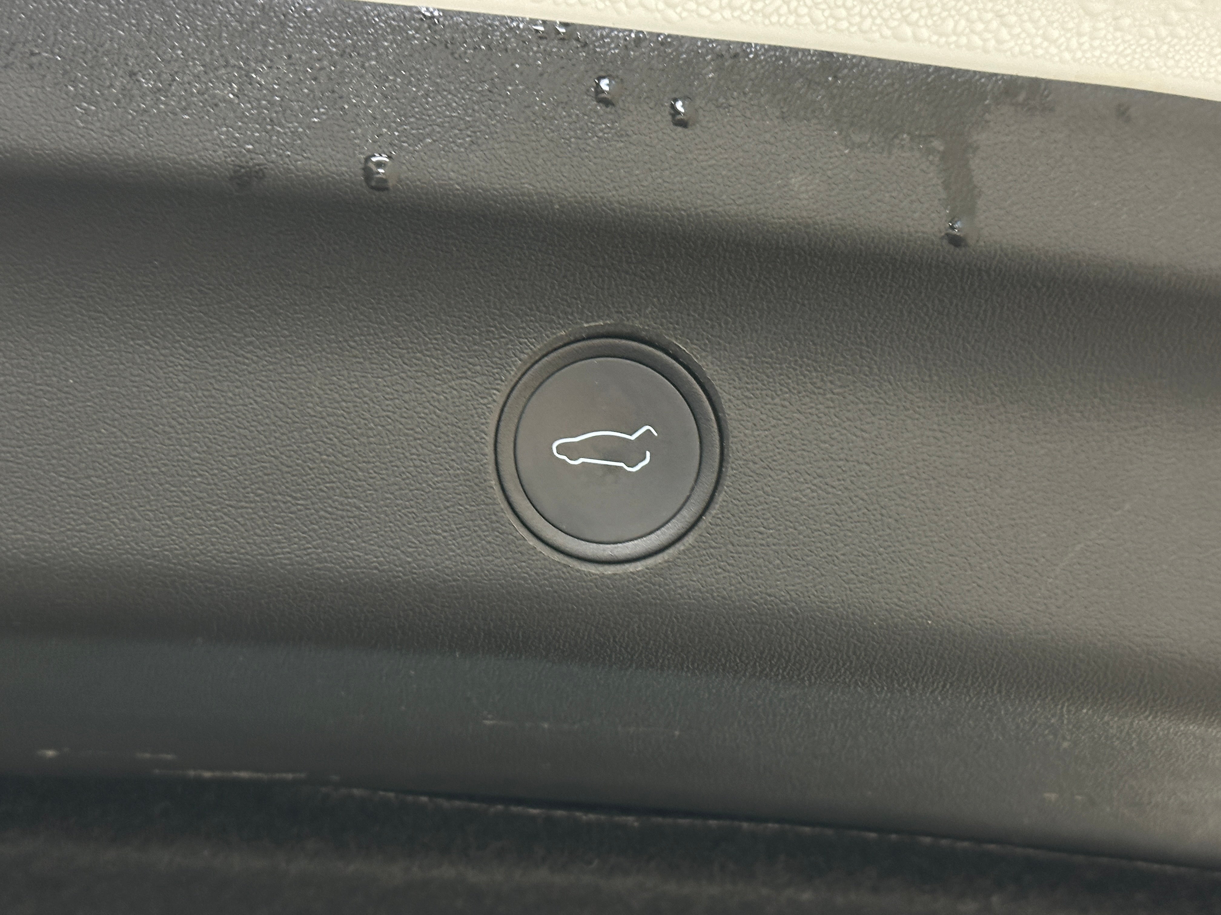 Used 2020 Tesla Model Y Long Range with VIN 5YJYGDEE9LF045017 for sale in Oak Creek, WI