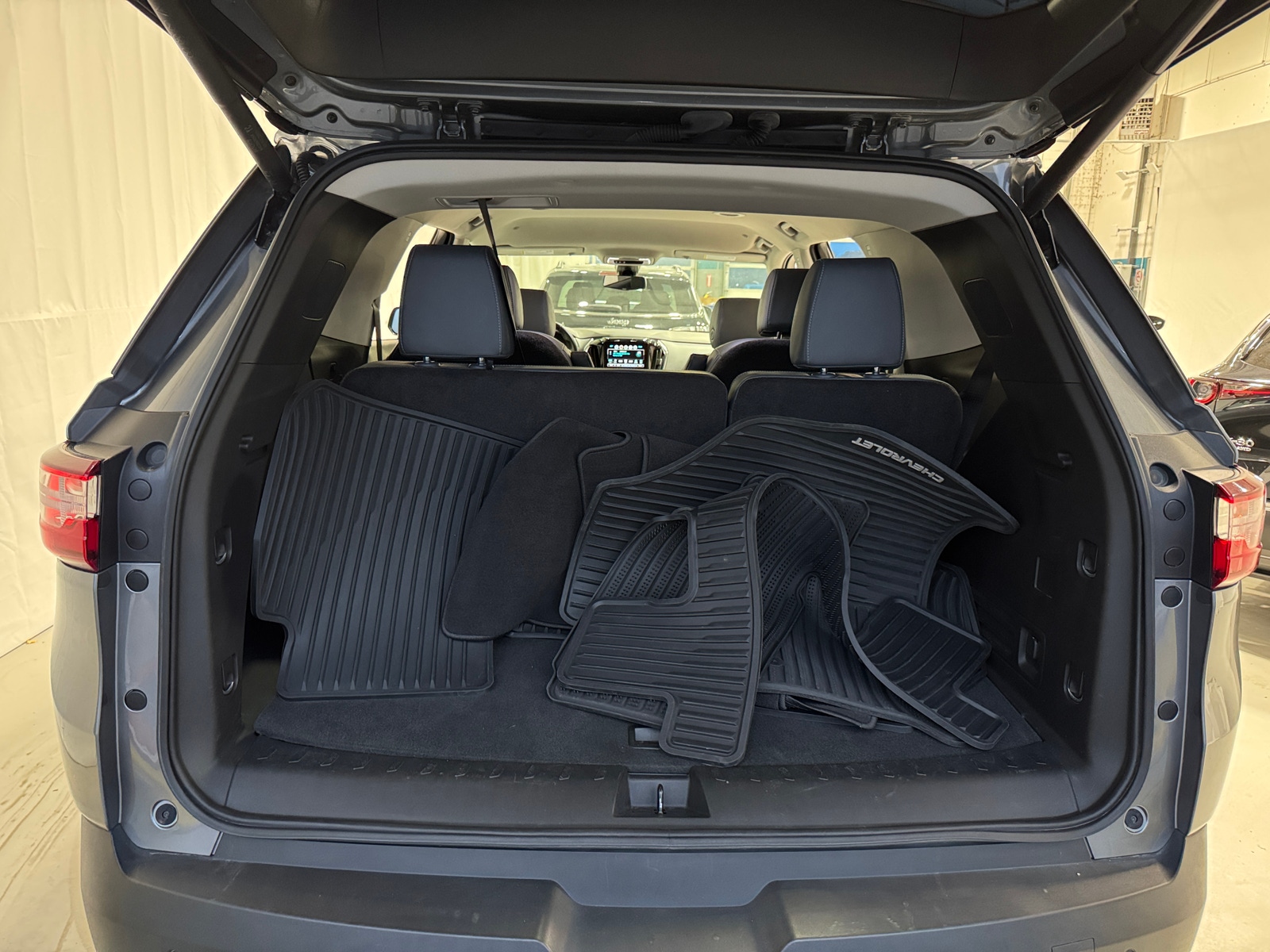 Thumbnail: 2019 Chevrolet Traverse - 6