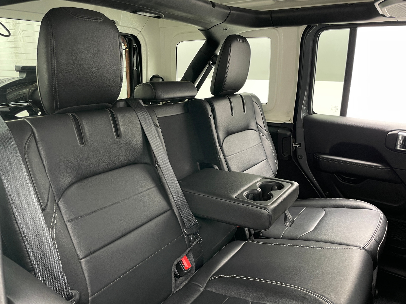 Thumbnail: 2022 Jeep Wrangler - 5