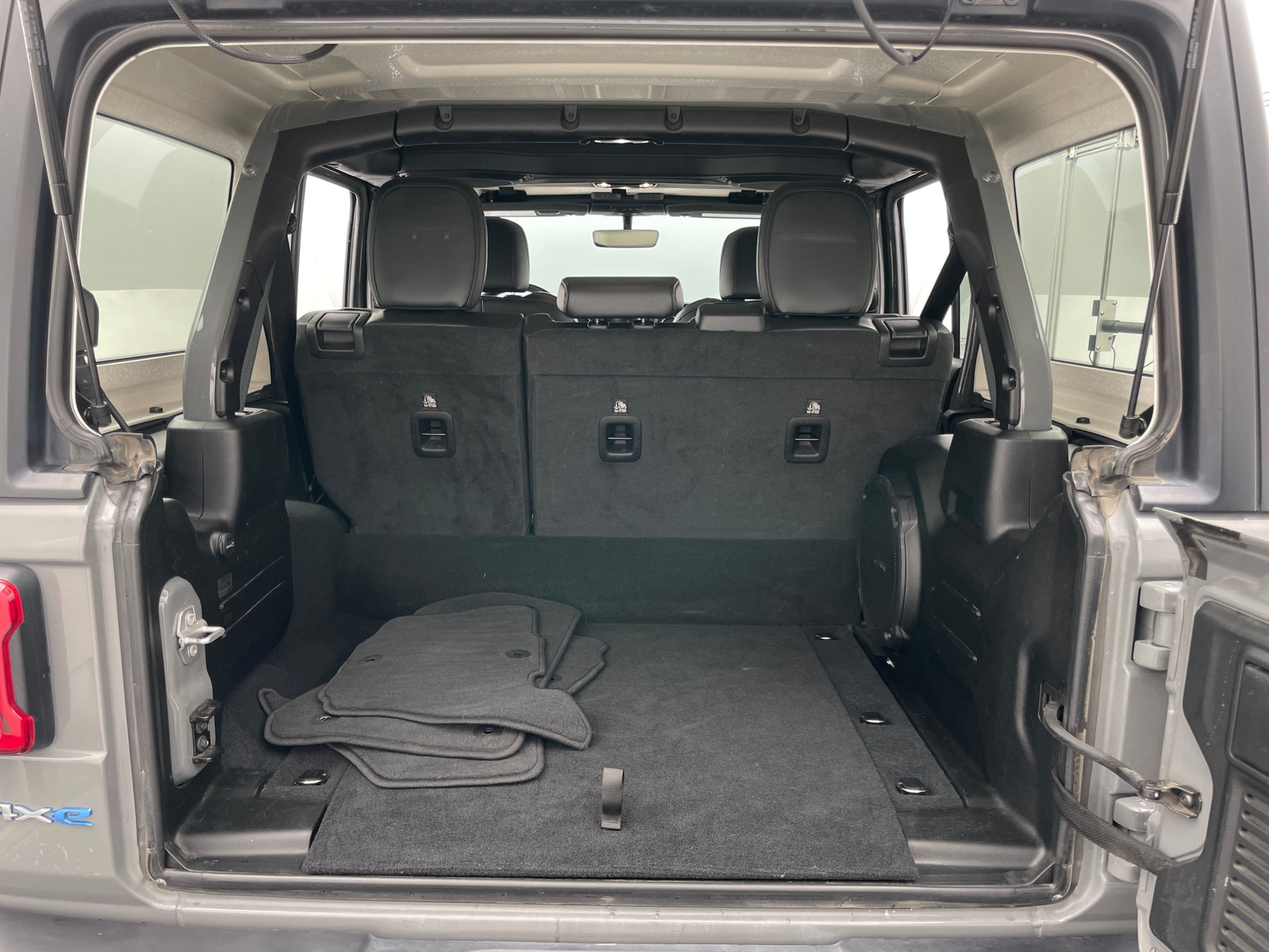 Thumbnail: 2022 Jeep Wrangler - 6