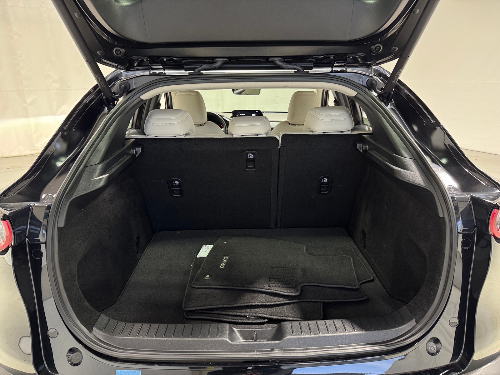 Thumbnail: 2023 Mazda CX-30 - 6