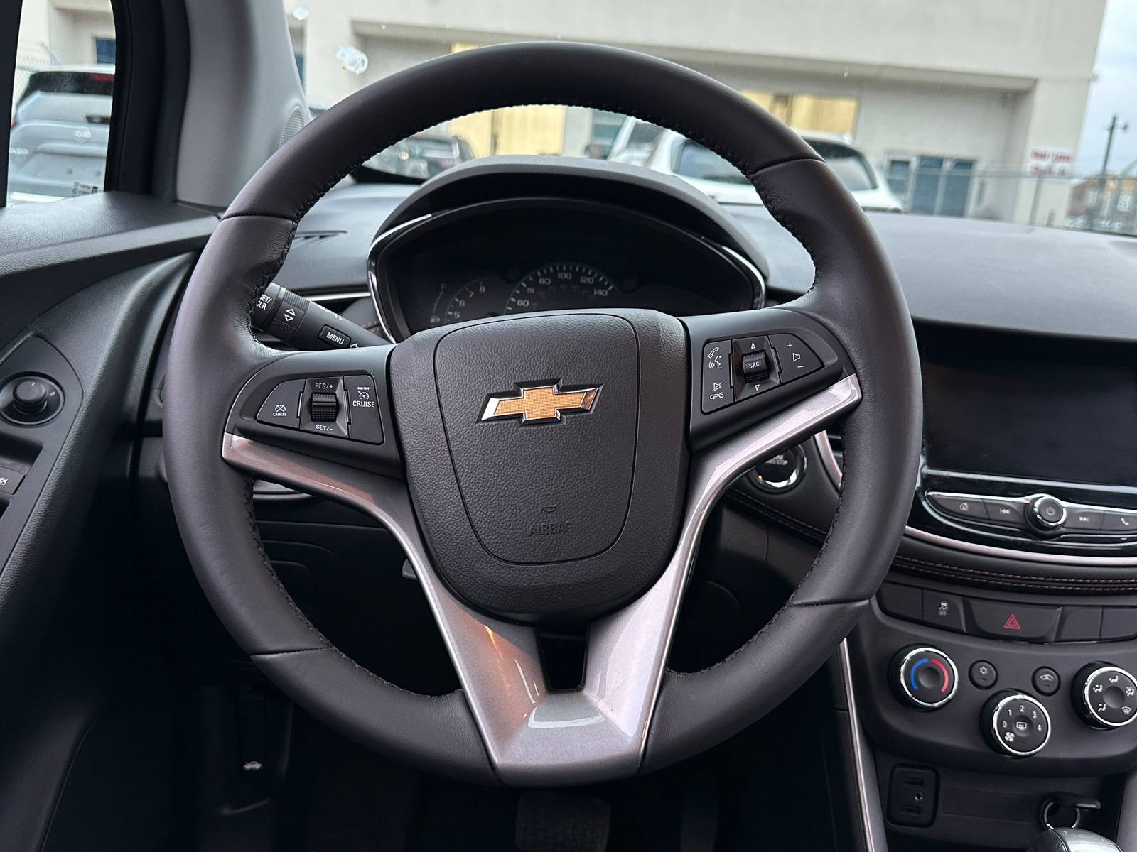 Thumbnail: 2022 Chevrolet Trax - 5