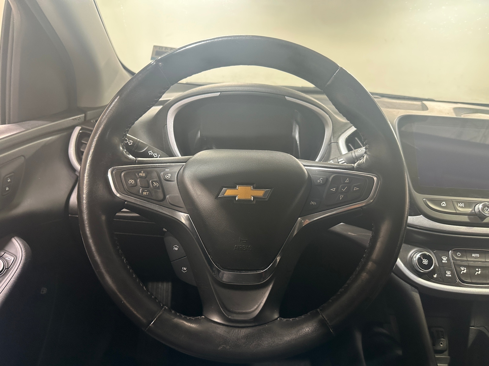 Thumbnail: 2019 Chevrolet Volt - 5