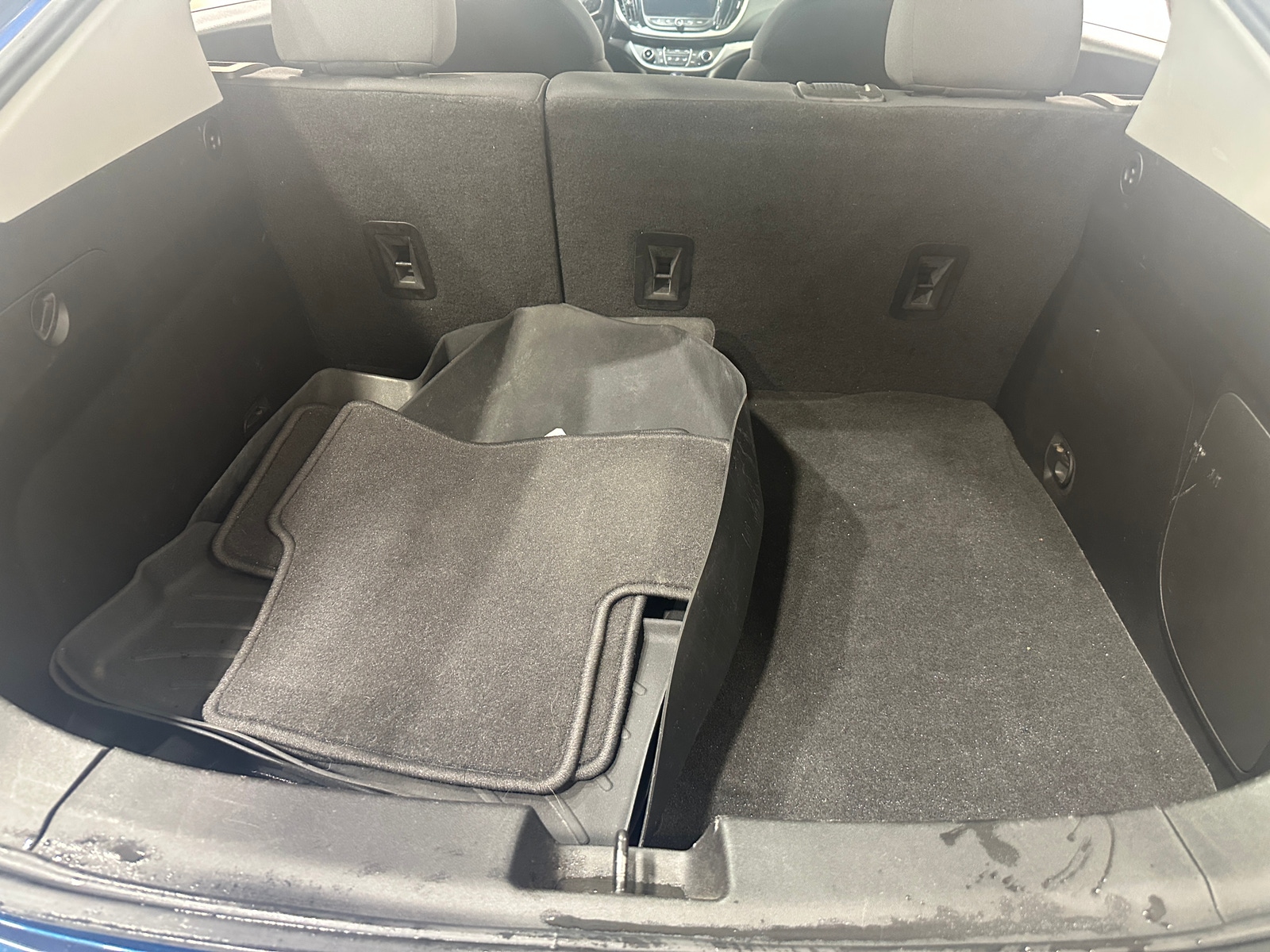 Thumbnail: 2019 Chevrolet Volt - 7