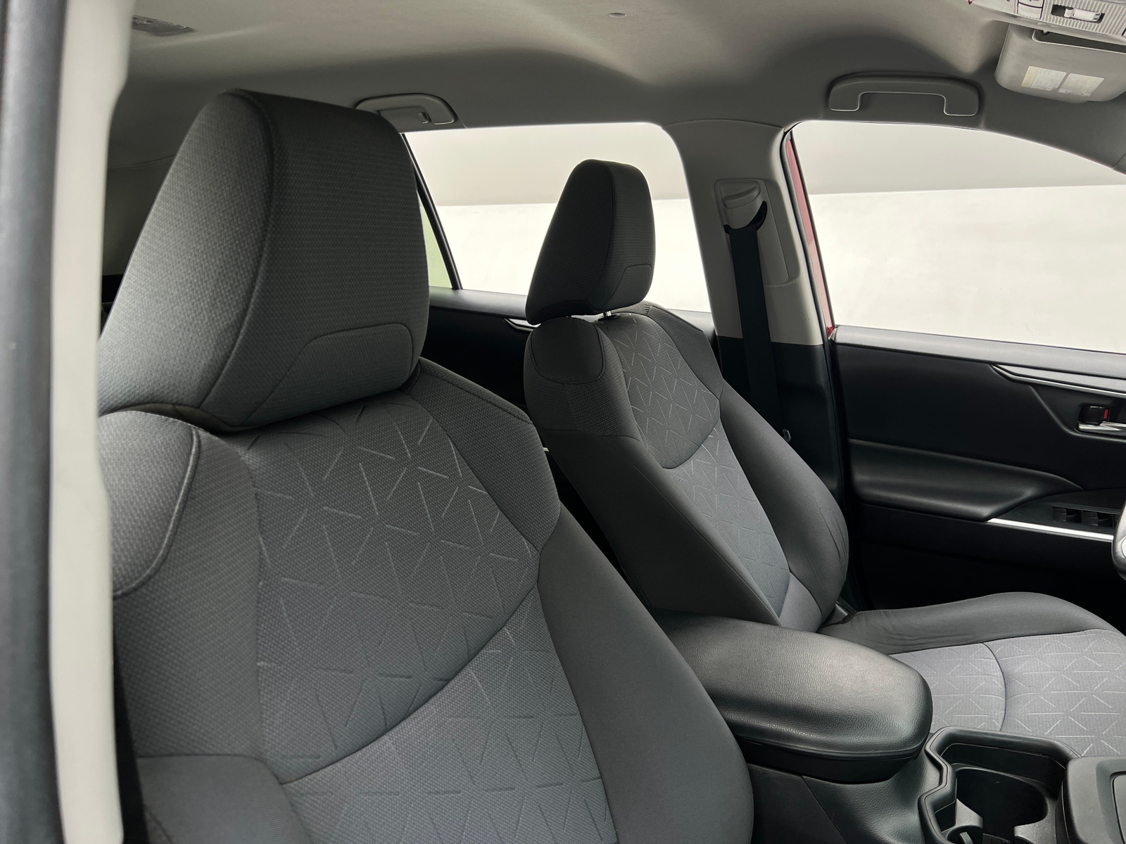 Thumbnail: 2020 Toyota RAV4 - 2