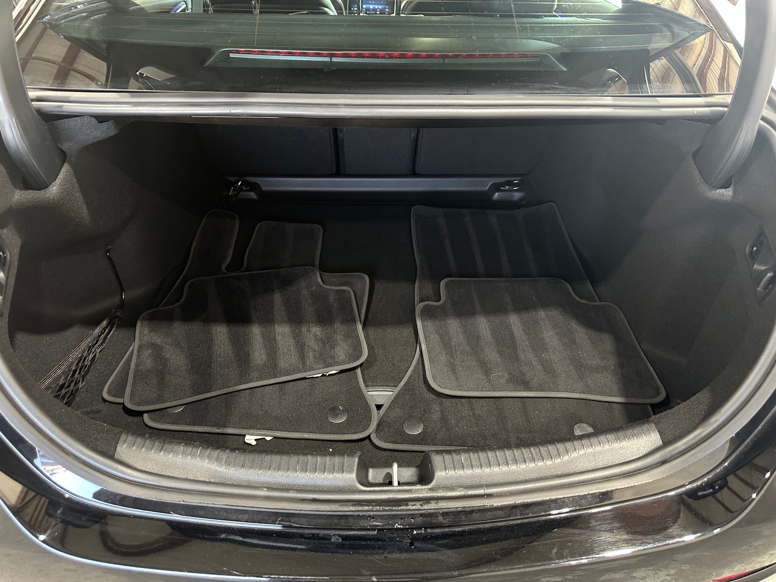 Thumbnail: 2025 Mercedes-Benz C-Class - 7