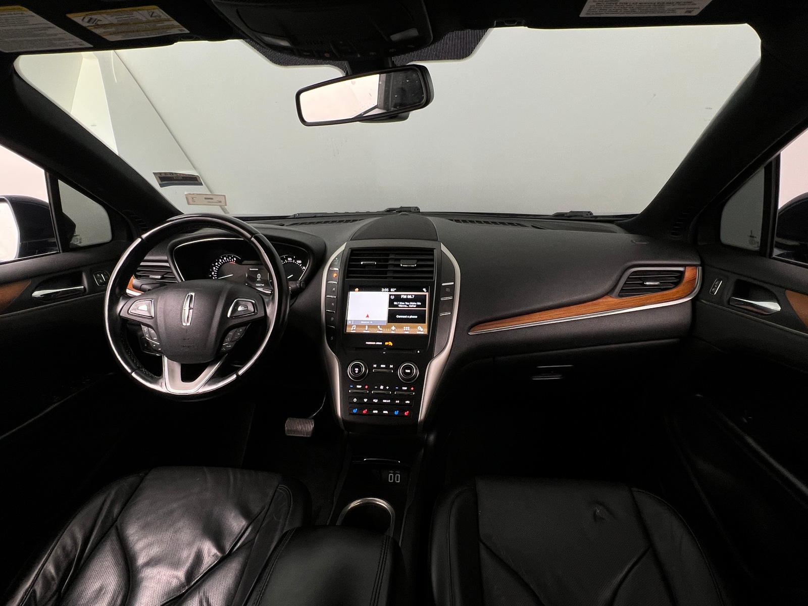 Thumbnail: 2017 Lincoln MKC - 2