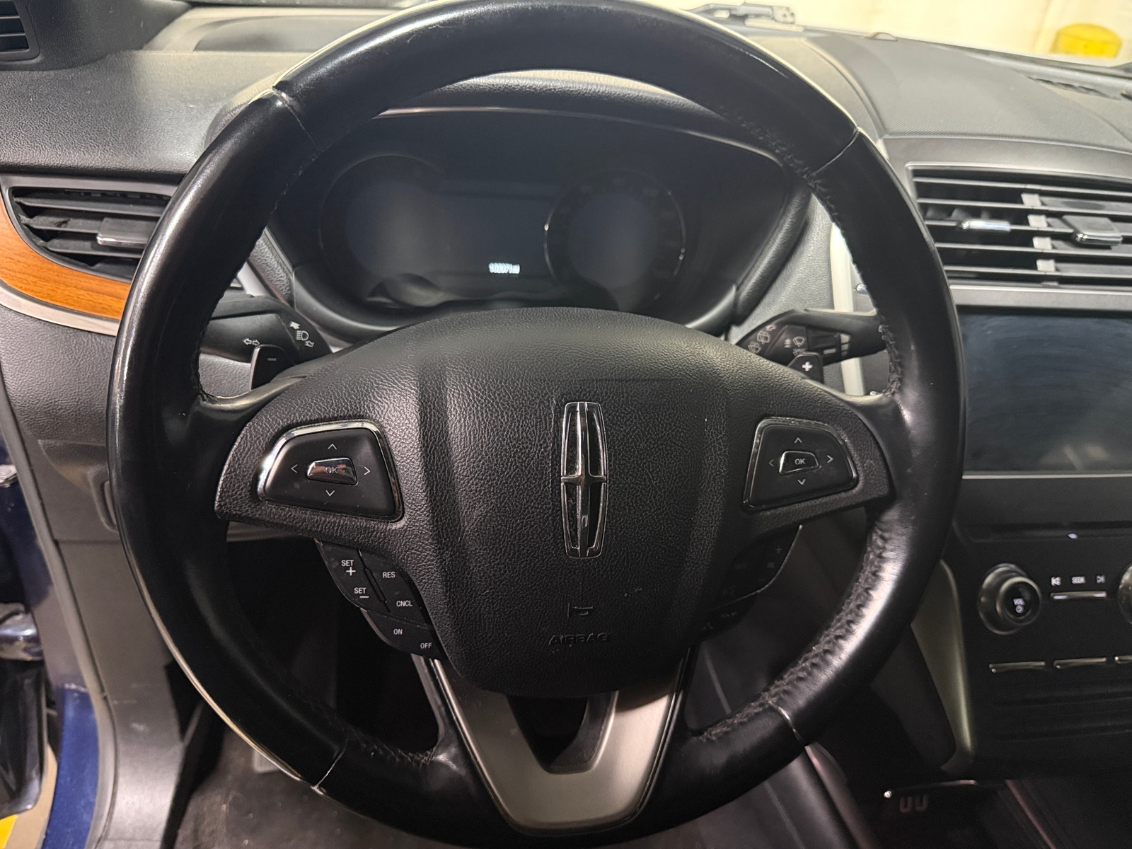 Thumbnail: 2017 Lincoln MKC - 4