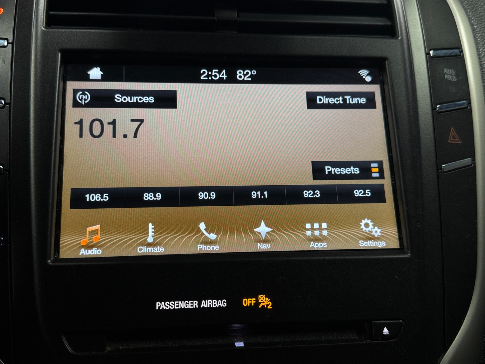 Thumbnail: 2017 Lincoln MKC - 3