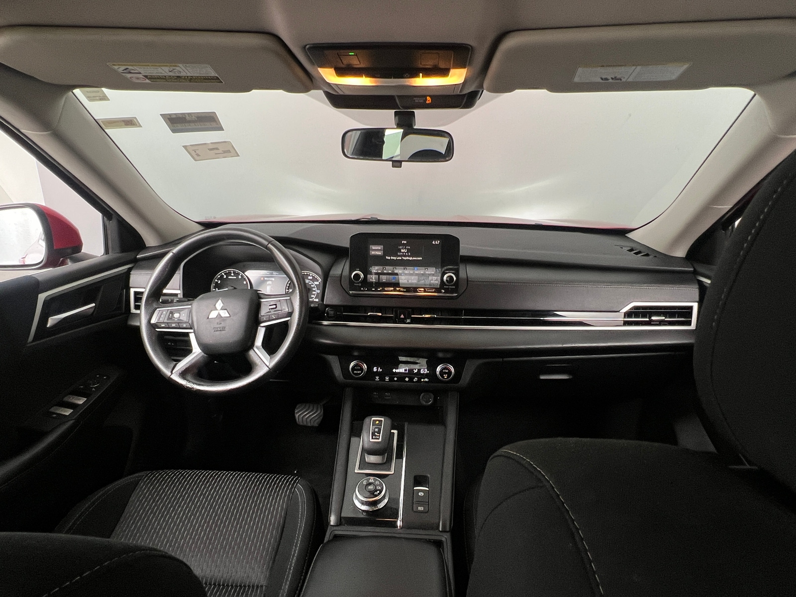 Thumbnail: 2022 Mitsubishi Outlander - 3