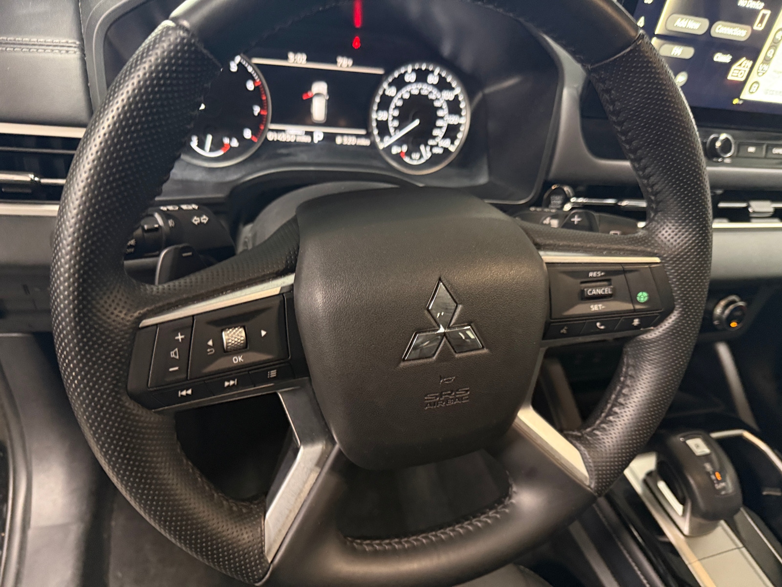 Thumbnail: 2025 Mitsubishi Outlander - 4