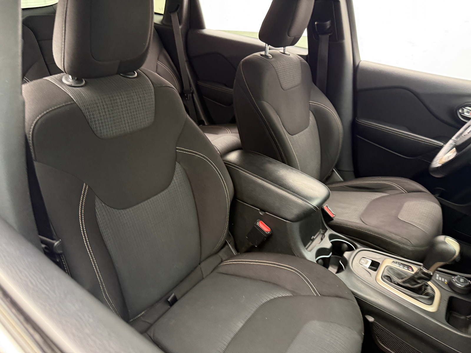 Thumbnail: 2015 Jeep Cherokee - 2