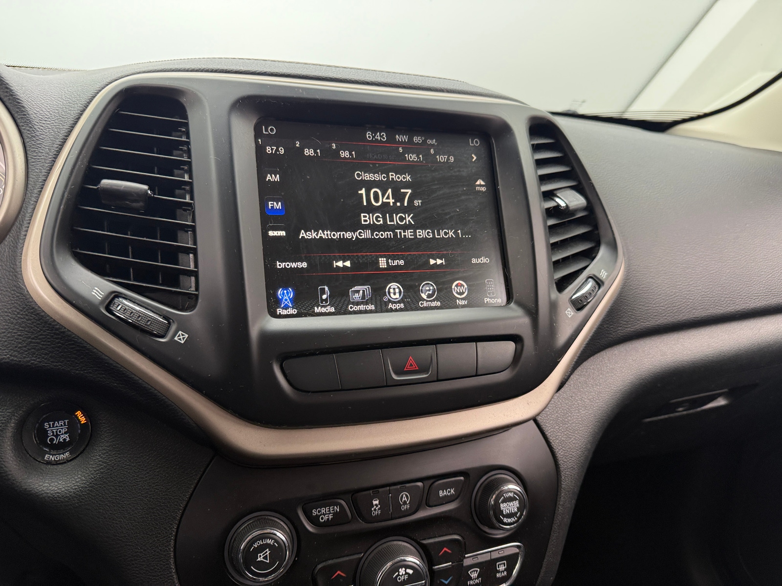 Thumbnail: 2015 Jeep Cherokee - 4