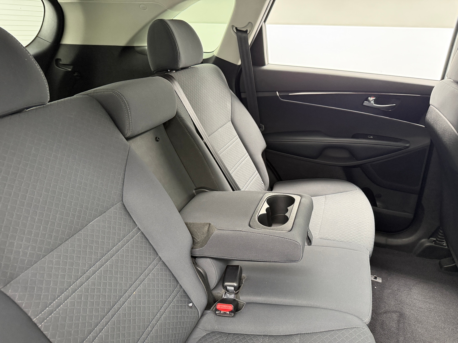 Thumbnail: 2017 Kia Sorento - 6