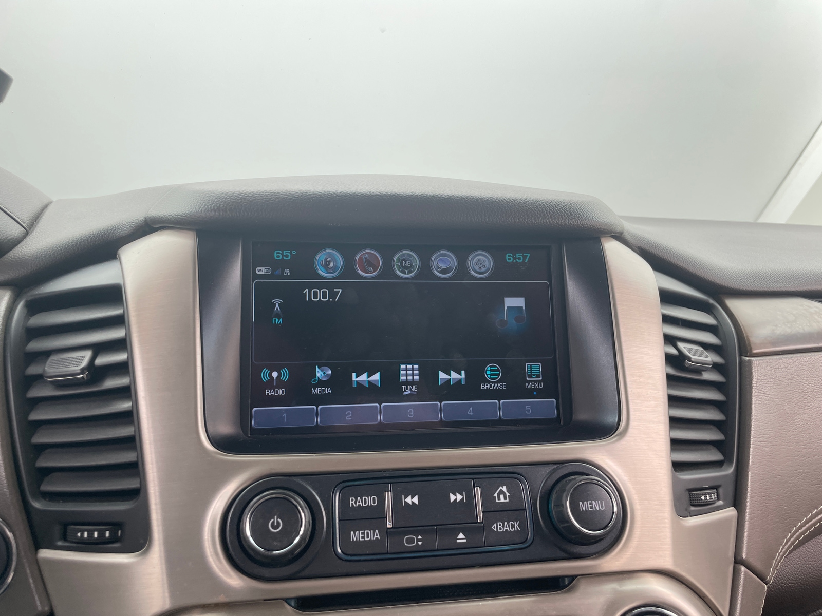 Thumbnail: 2018 GMC Yukon XL - 3