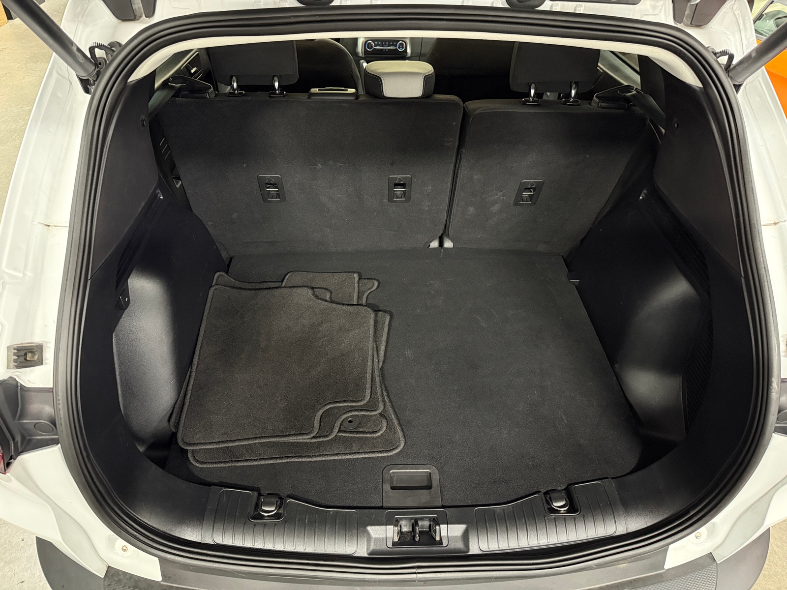 Thumbnail: 2023 Ford Escape - 7