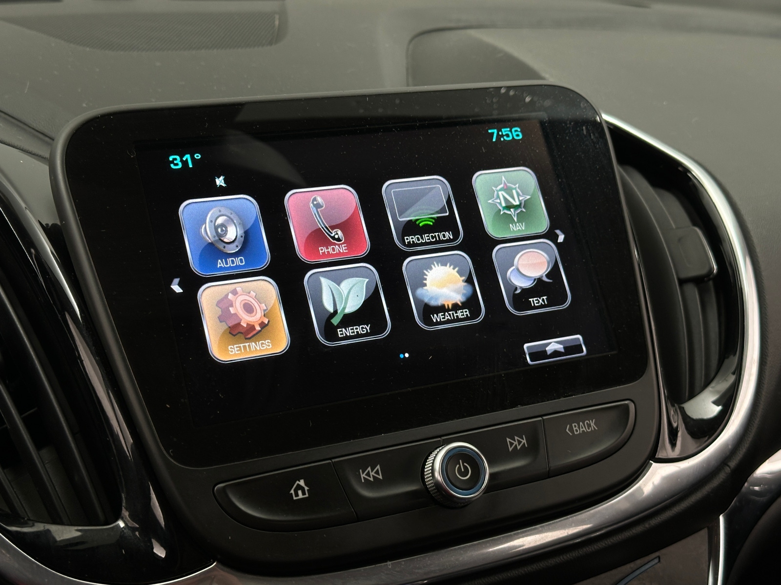 Thumbnail: 2017 Chevrolet Volt - 3