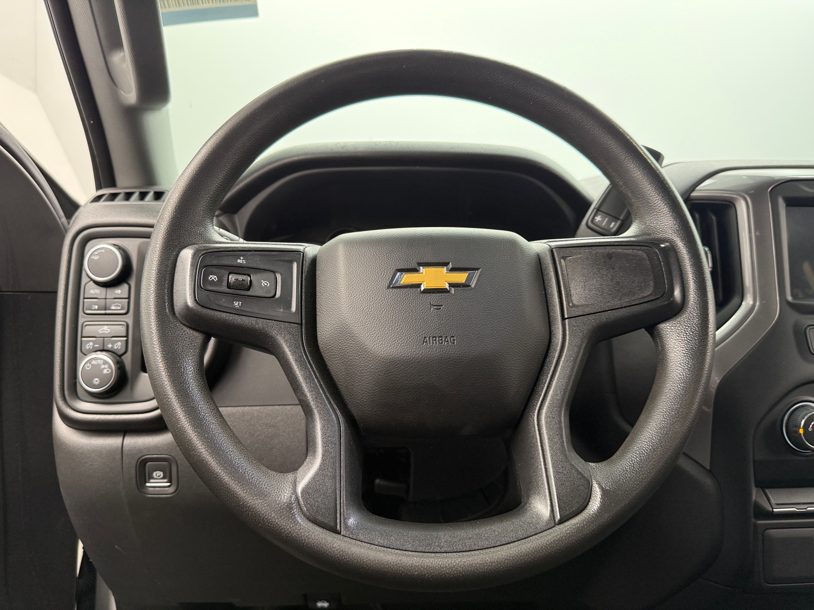 Thumbnail: 2022 Chevrolet Silverado 1500 - 5