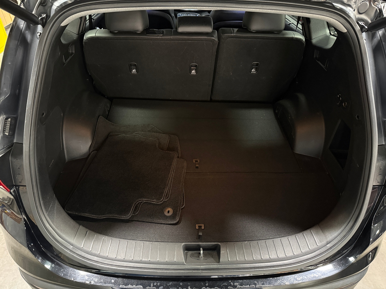 Thumbnail: 2023 Hyundai Santa Fe - 6