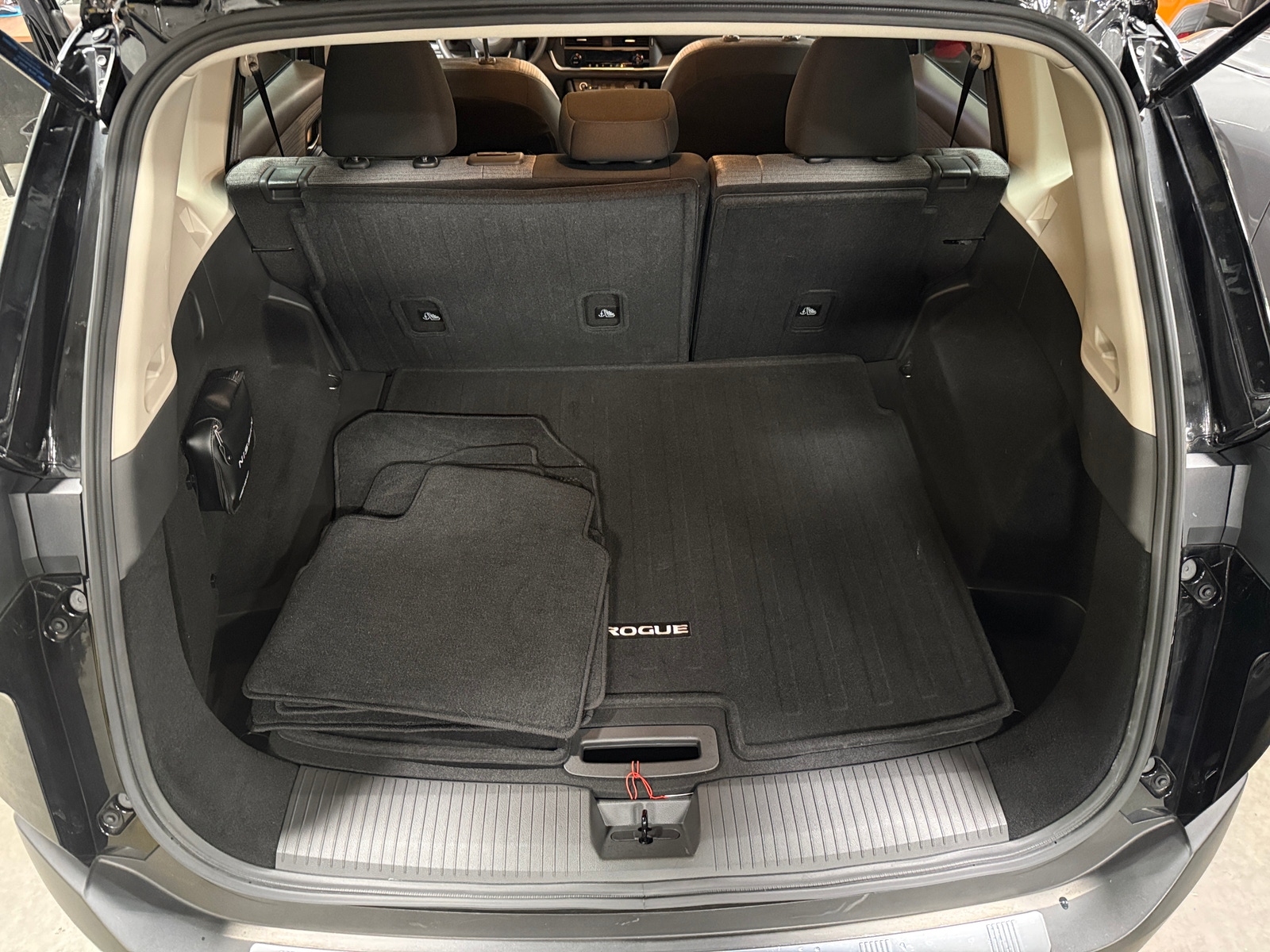 Thumbnail: 2023 Nissan Rogue - 7