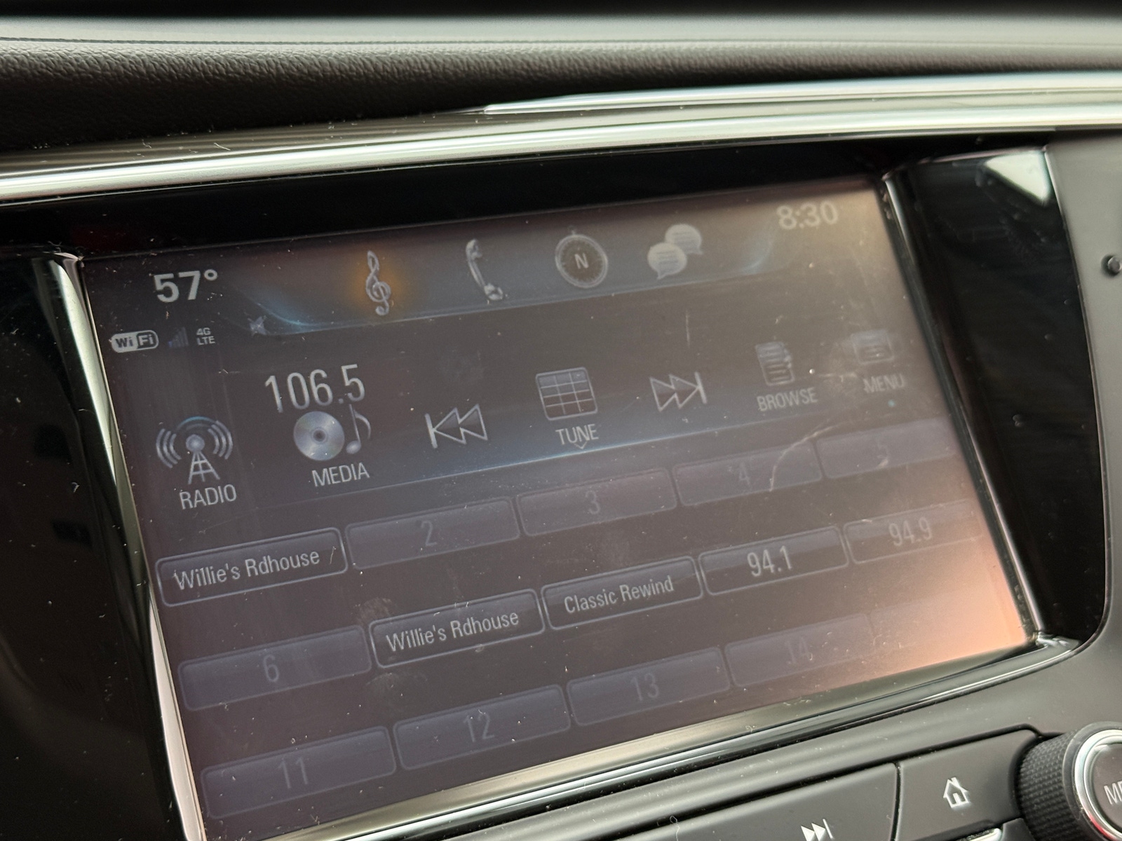 Thumbnail: 2019 Buick Envision - 3