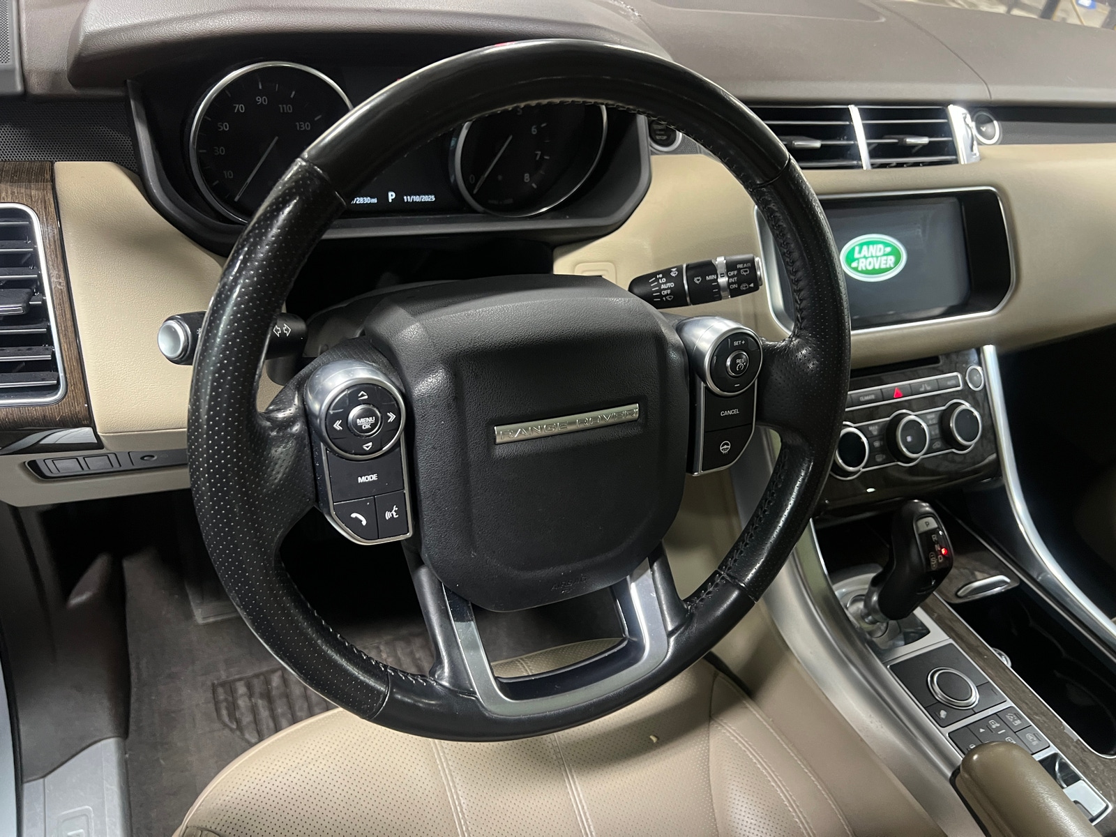 Thumbnail: 2017 Land Rover Range Rover Sport - 4