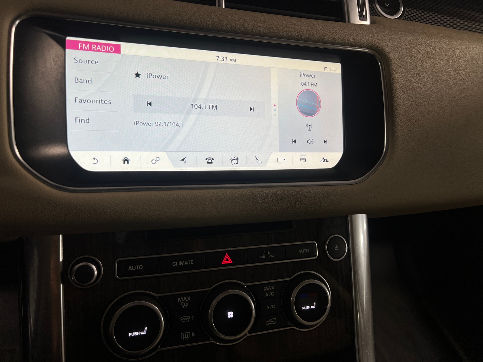 Thumbnail: 2017 Land Rover Range Rover Sport - 3