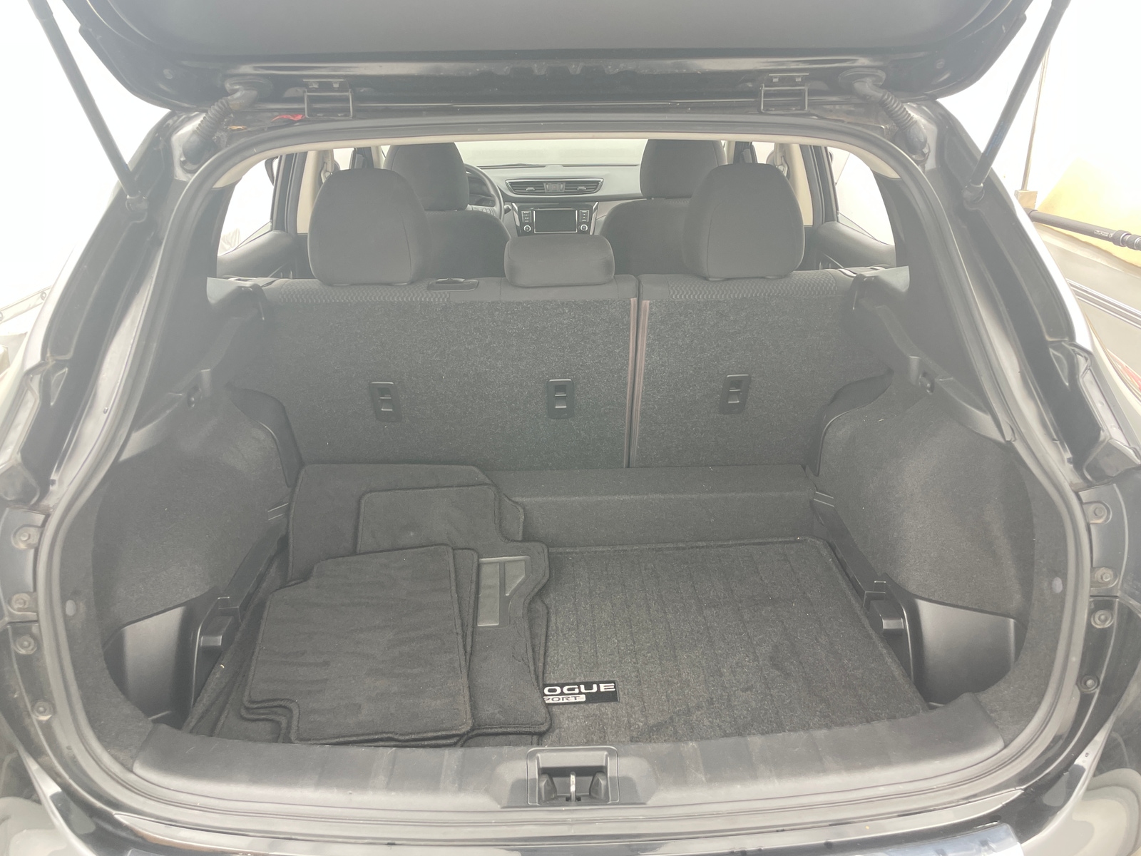 Thumbnail: 2020 Nissan Rogue Sport - 7